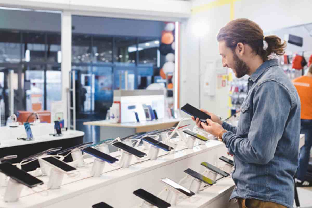 The Best Mobile Under 30000 in India (Aug 2024)