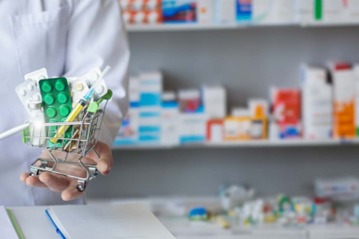 How Much Does a Pharmacist Make?